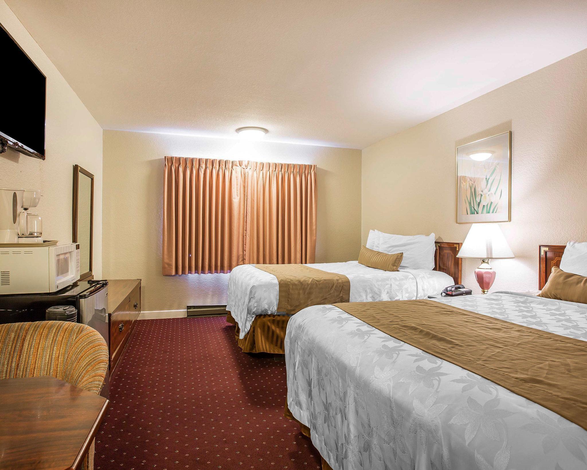 Bay Breeze Inn Сийсайд Екстериор снимка