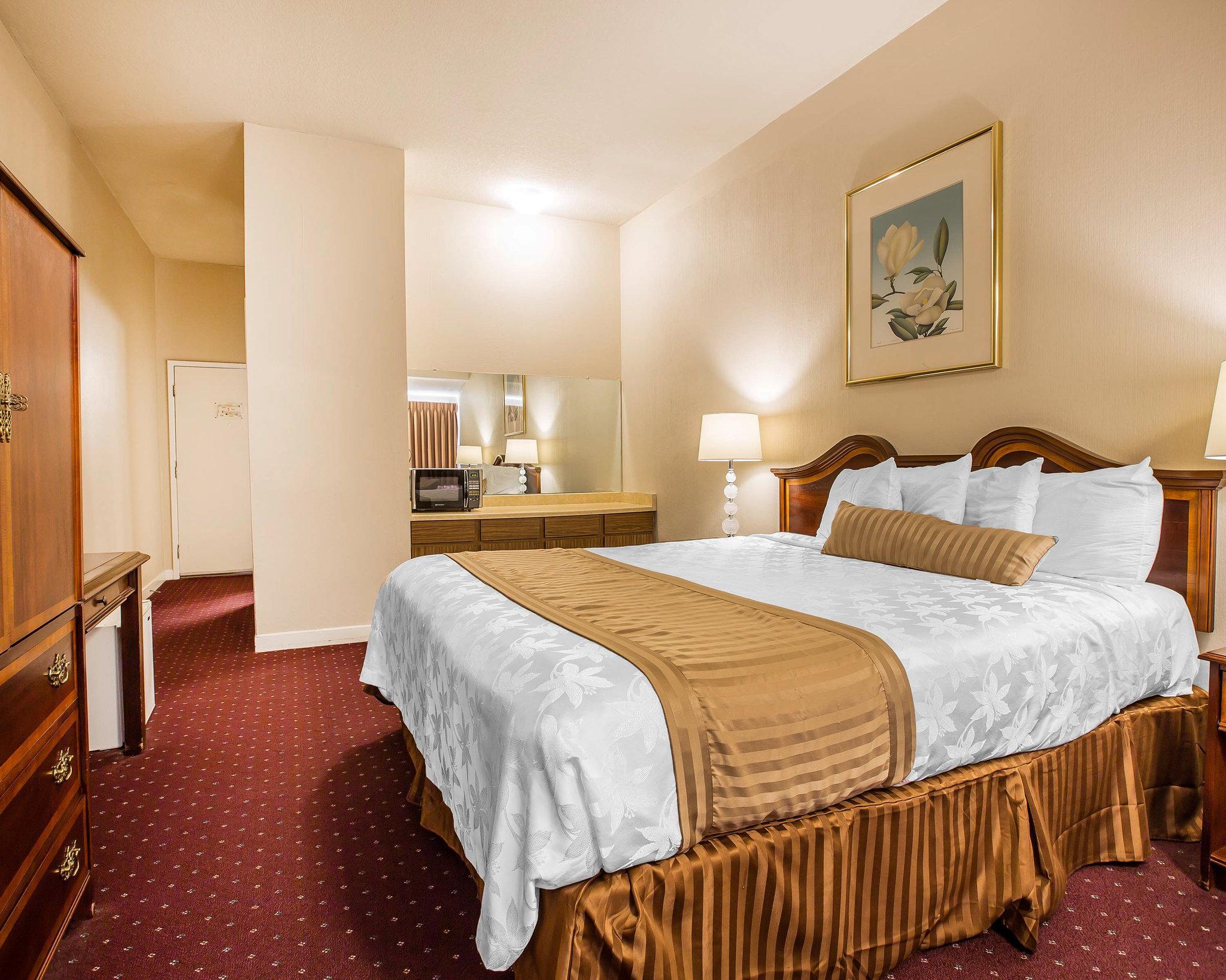 Bay Breeze Inn Сийсайд Екстериор снимка