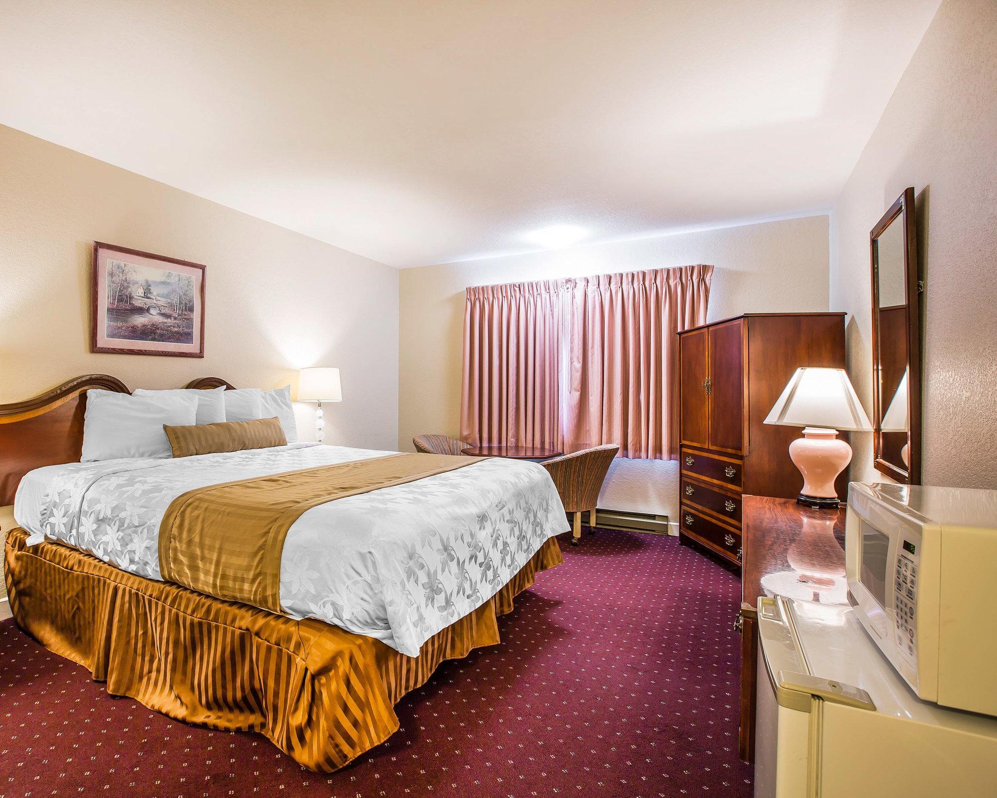 Bay Breeze Inn Сийсайд Екстериор снимка