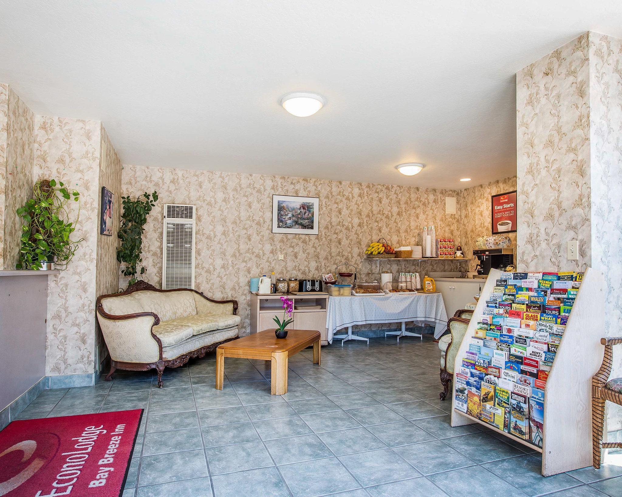 Bay Breeze Inn Сийсайд Екстериор снимка