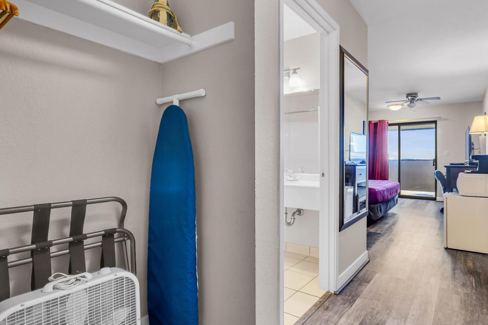 Bay Breeze Inn Сийсайд Екстериор снимка