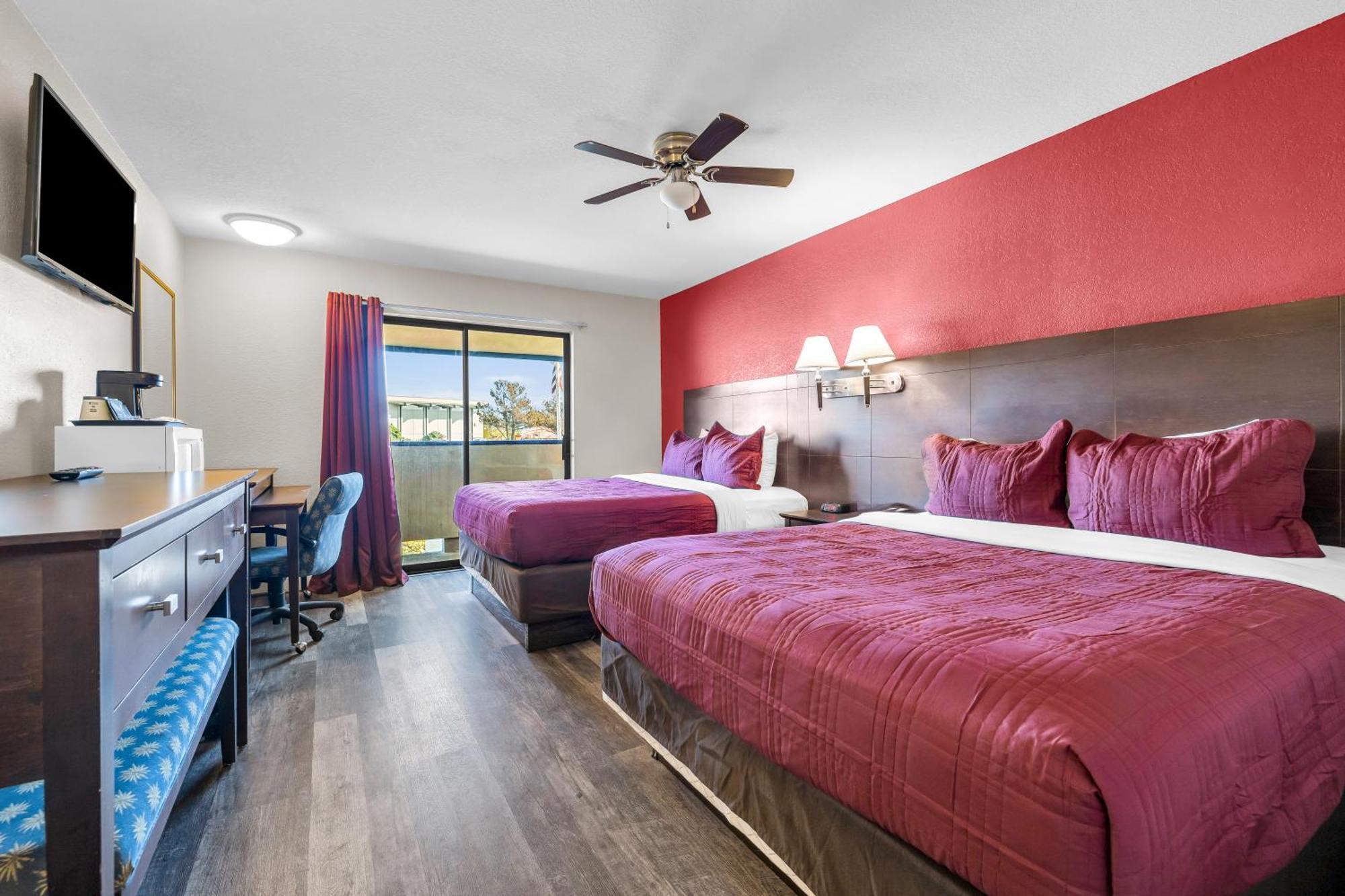 Bay Breeze Inn Сийсайд Екстериор снимка