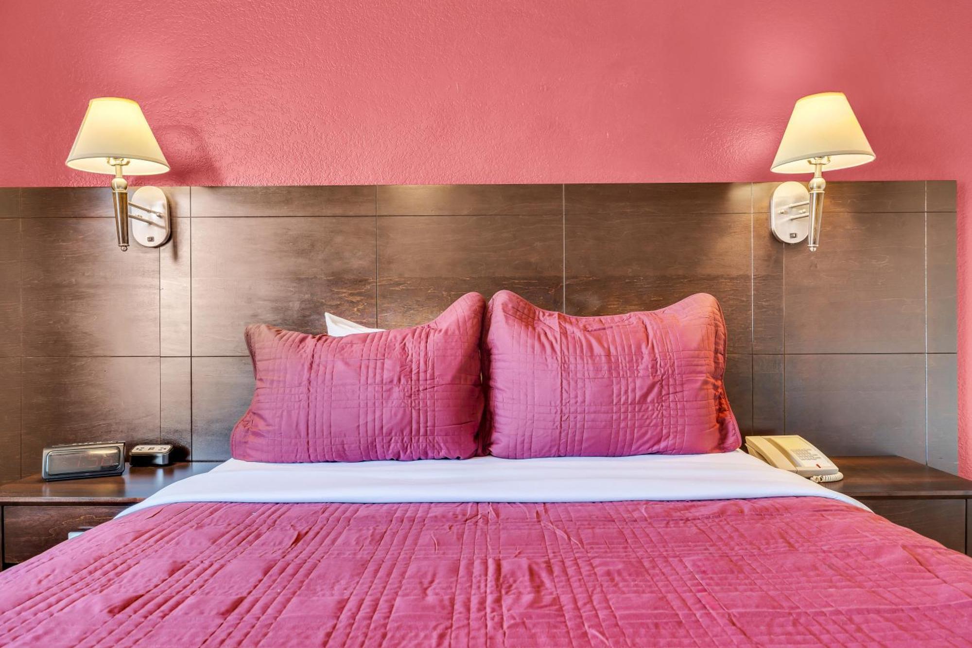 Bay Breeze Inn Сийсайд Екстериор снимка