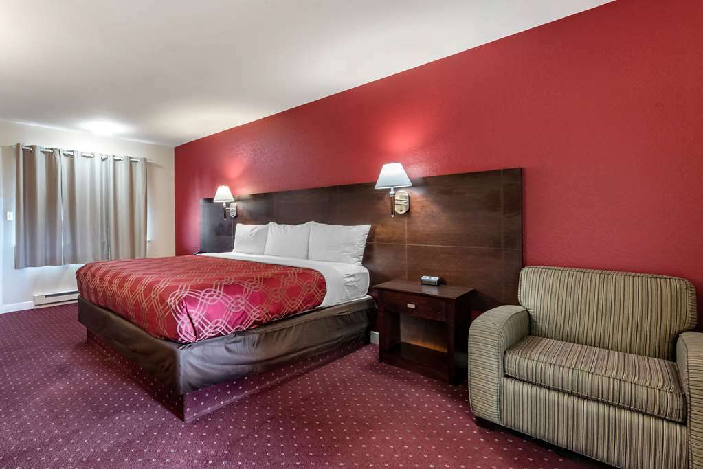 Bay Breeze Inn Сийсайд Стая снимка